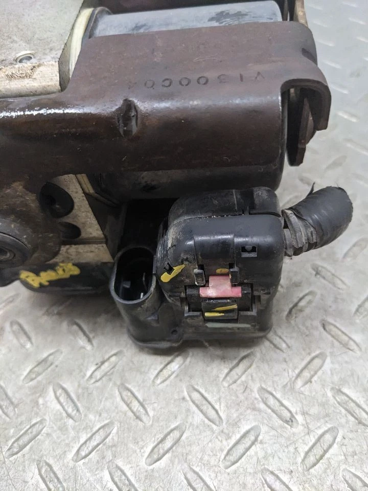 Peça de freio antibloqueio quadro da mão esquerda abaixo da cabine se encaixa 04-05 ESCALADE 1171220 - Imagem 3 de 4