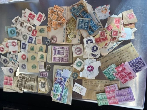 US VTG Postage Stamps, Lot More Than 200 used stamps. All USA