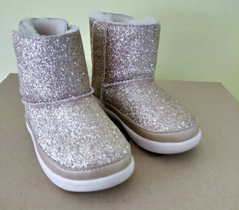 UGG TODDLER KEELAN GLITTER GOLD Genuine Shearling BOOTS S/N 1111853T, Size US 6