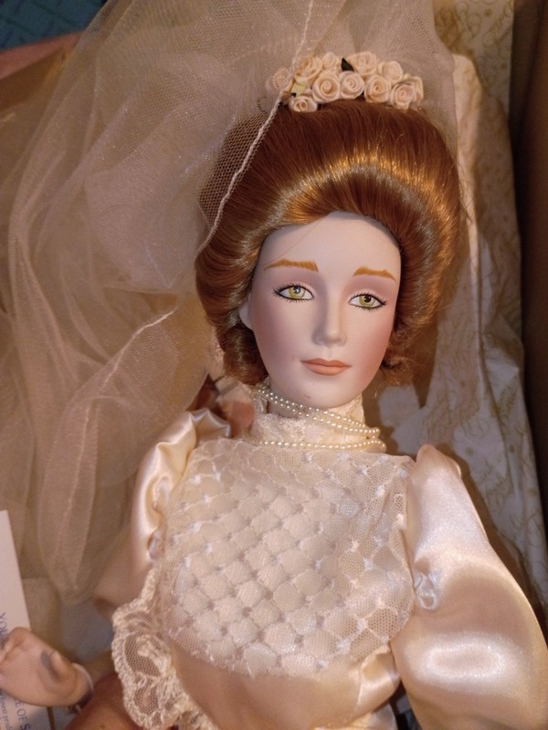 Franklin Heirloom “The Gibson Girl Bride” Porcelain Doll w/ COA