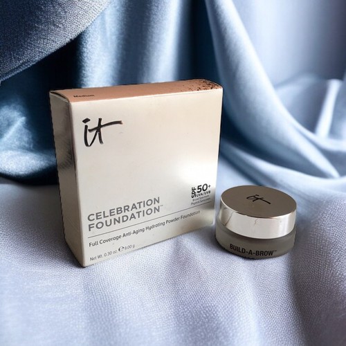 IT Cosmetics Celebration Foundation Hydrating Foundation Powder Medium 0.30 oz - Picture 3 of 11