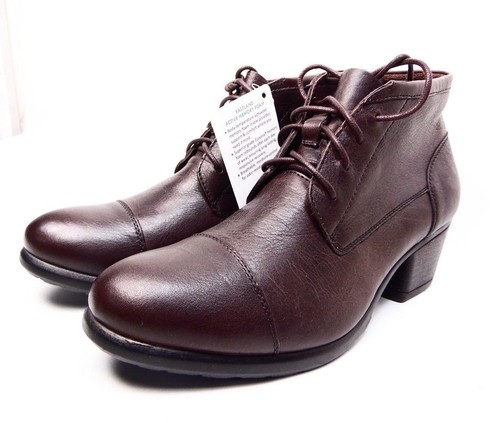 Eastland Alexa Women's Bootie Brown 