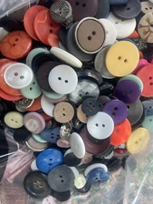 ASSORTED Sewing Button Mix Lots of 1000, USA SHIPPER