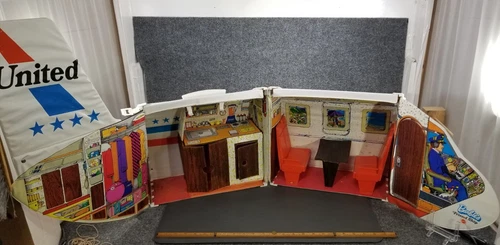 Vintage Barbie Friend Ship Airplane Case 1970s Mattel #8639 United Airlines
