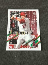 2021 Topps Holiday - SP Variation Mike Trout #HW27 Santa Belt