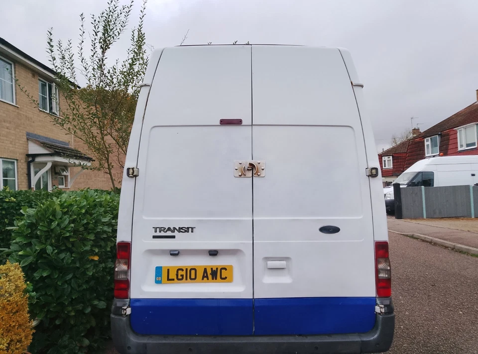Ford Transit Mk7 red spares or repairs 60 plate - Image 3 of 4