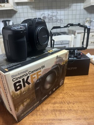 Blackmagic Cinema Camera 6K FF + Cage + Baseplate