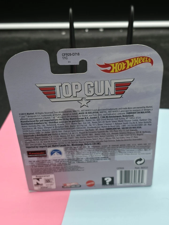 Top Gun Hot Wheels Retro Entertainment Kawasaki Ninja GPZ 900R motocicleta 1:64 Foto 2 de 2