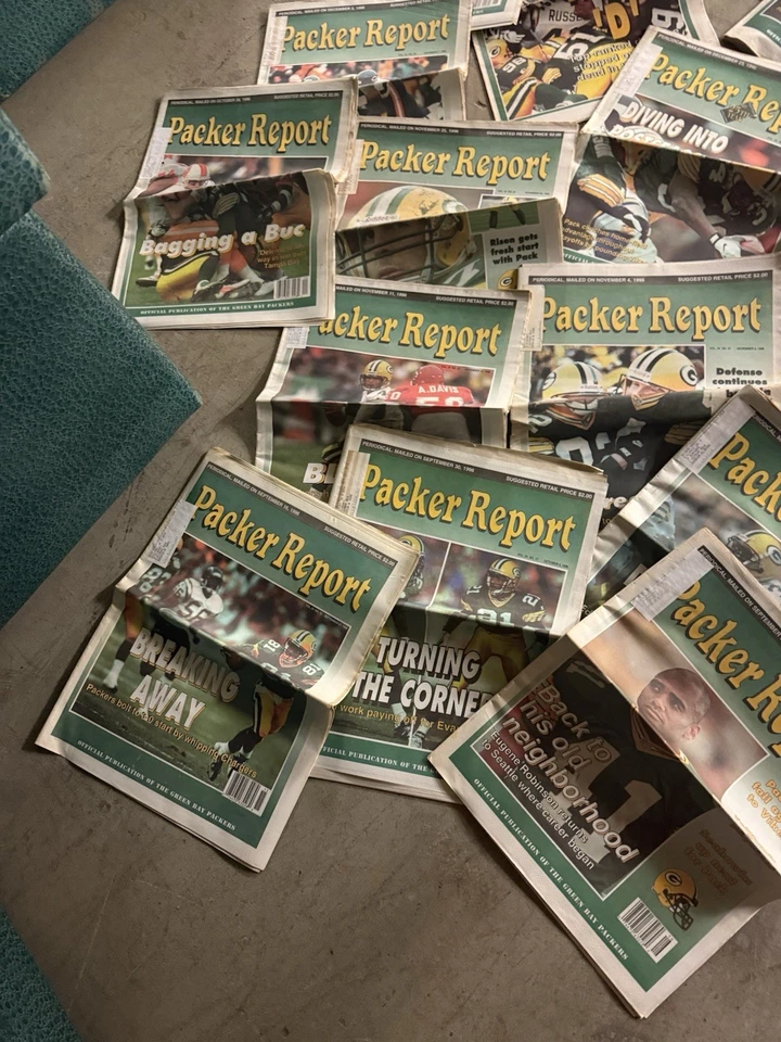 Green Bay Packers PACKER REPORT - Brett Favre Super Bowl Era 1990’s 24 Issue Lot - Image 3 of 4