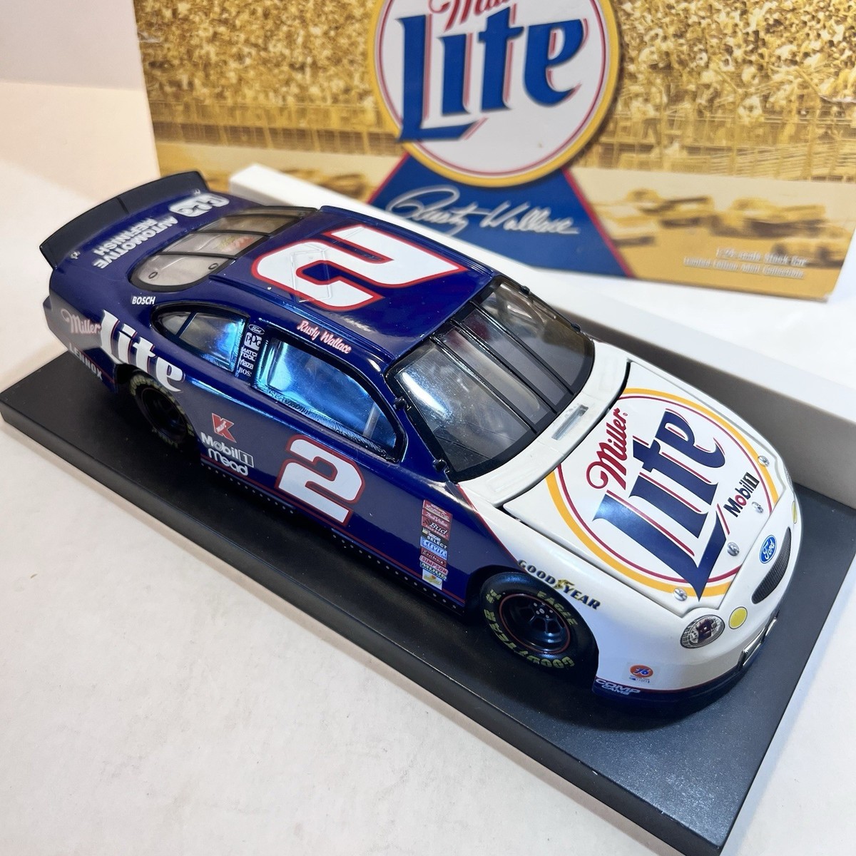 Rusty Wallace #2 Miller Lite 1999 Ford Taurus NASCAR 1:24 Diecast