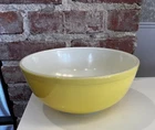 Pyrex Primary Yellow  Mixing Nesting Bowl 4 Quart Vintage 1950’s