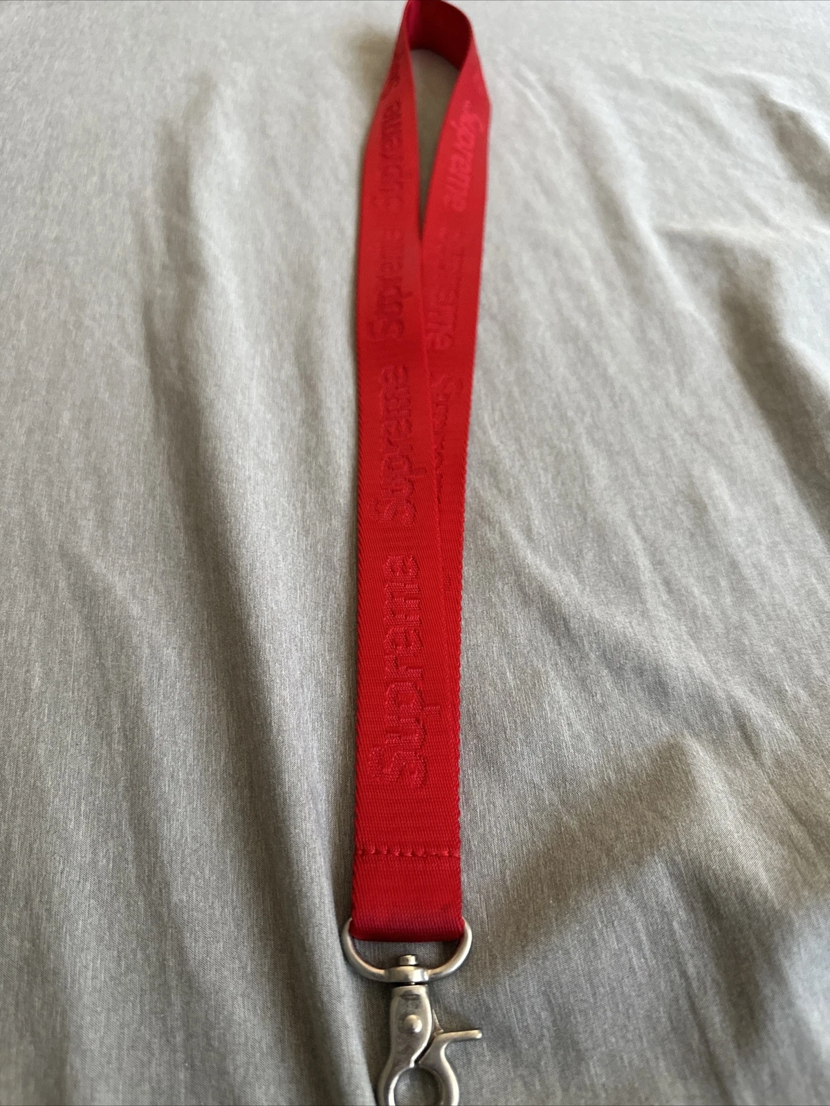Porte clés monogramme logo rouge Supreme New York Lanyard SS16