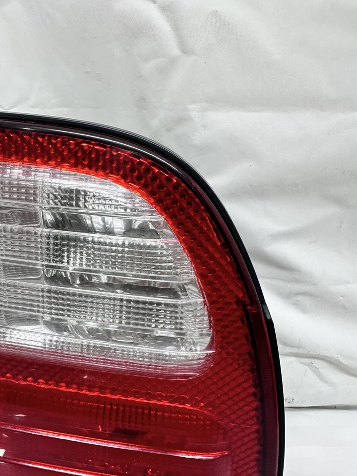 1998-2002 LEXUS LX470 J100 INNER TAILLIGHT TAIL LIGHT LAMP DRIVER LH OEM NICE ✅ - Image 4 of 4