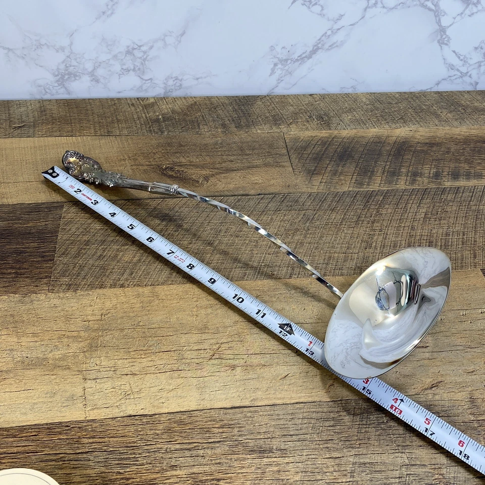 Precioso Raro FB Rogers Plateado Perforador Cucharón Patrón Lirio Foto 4 de 4