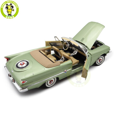 1/18 1960 Chrysler 300F Road Signature Green Diecast Model Toy Car