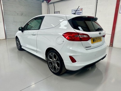 2021 71 FORD FIESTA VAN 1.0T ECOBOOST MHEV SPORT EURO 6 125 BHP * 59,724 * SPORT - Picture 4 of 21