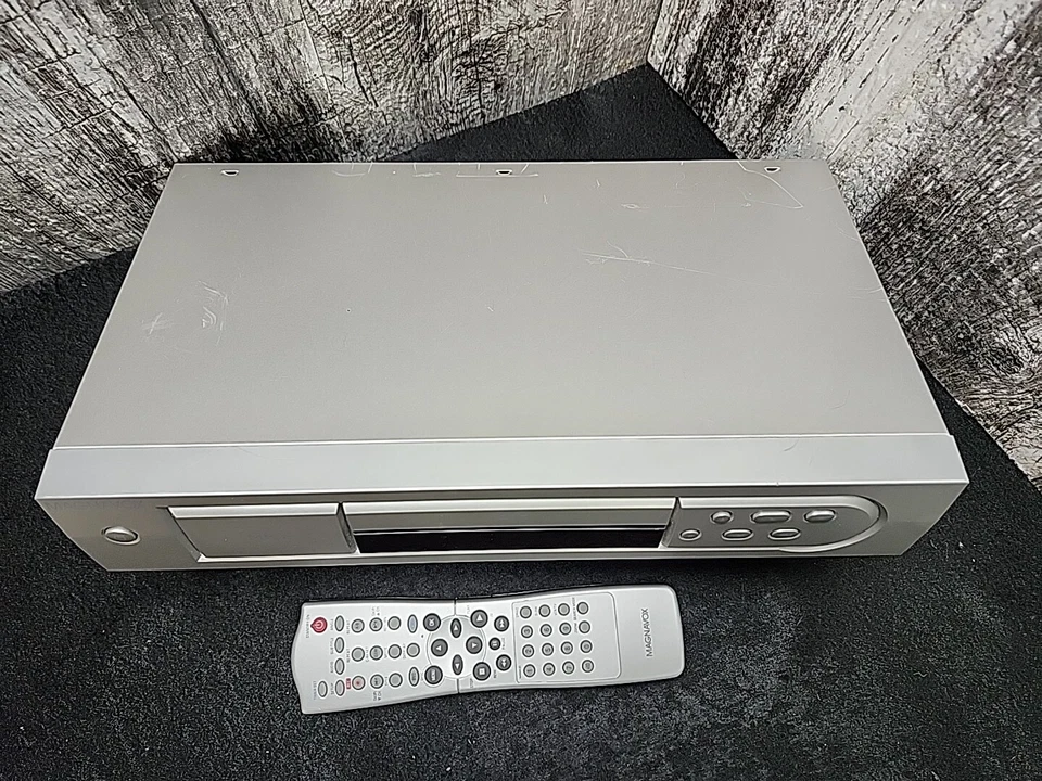 Reproductor de DVD CD MP3 Magnavox MDV 430 SL23 Dolby Silver probado FUNCIONA Foto 2 de 4