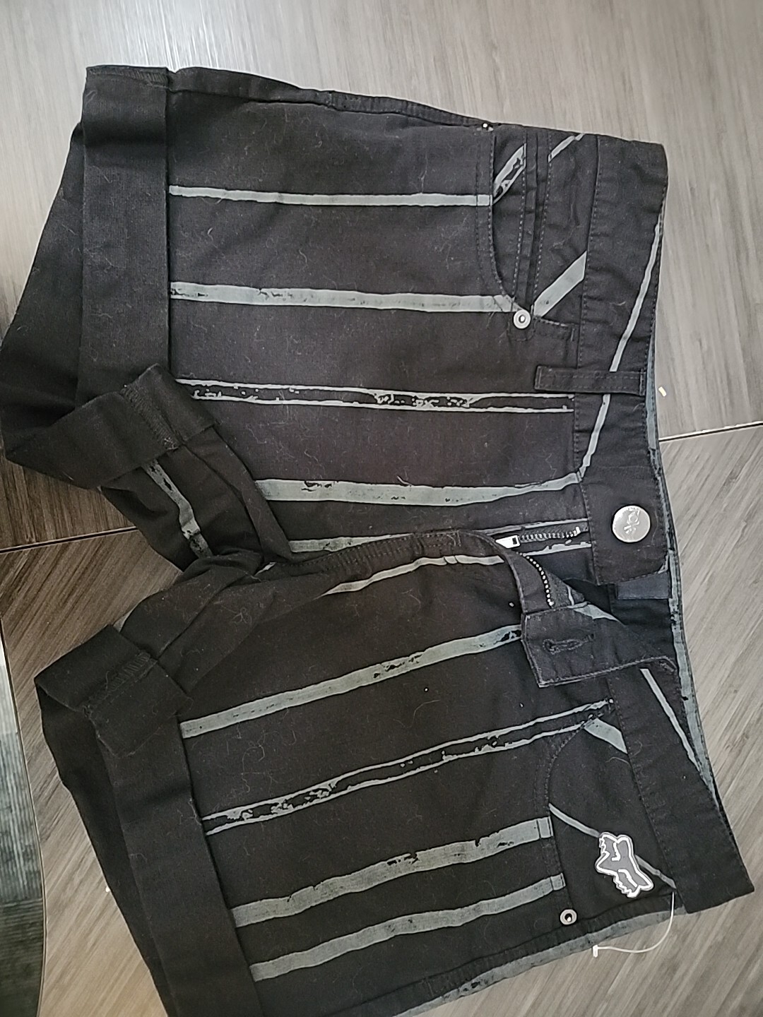 Picture 1 of 3