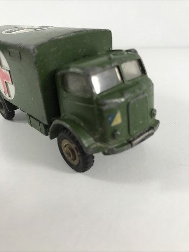 Vintage Dinky Toys #626G FORD 4X4 MILITARY AMBULANCE w/windows Meccano Rare - Picture 4 of 15