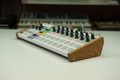 Arturia Beatstep Pro Oak Real Wood Stand Side Low Oak Light - Picture 5 of 12