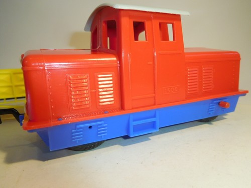 ++ G1979 Lok-trainer 1500 Plastik Schiebebahn Rangier-Diesellok Güterwagen DGM - Picture 6 of 8