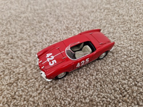 CORGI SOLIDO 1/43 CLASSIC ALFA ROMEO GIULIETTA SPIDER DIECAST MODEL CAR - Picture 2 of 3