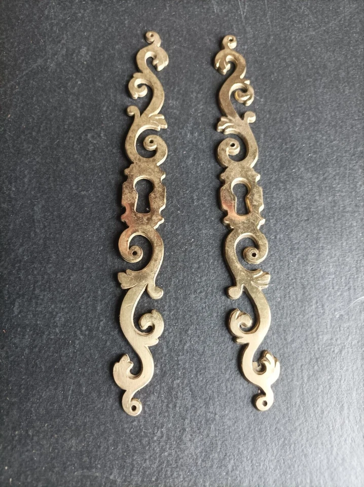 * Ancienne paire d'entrées de serrure en laiton de style Louis-Philippe - Photo 4/4