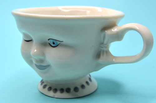 Bailey's Winking Lady Tea ceramic Coffee Cup Signed Helen Hunt - Picture 6 of 8