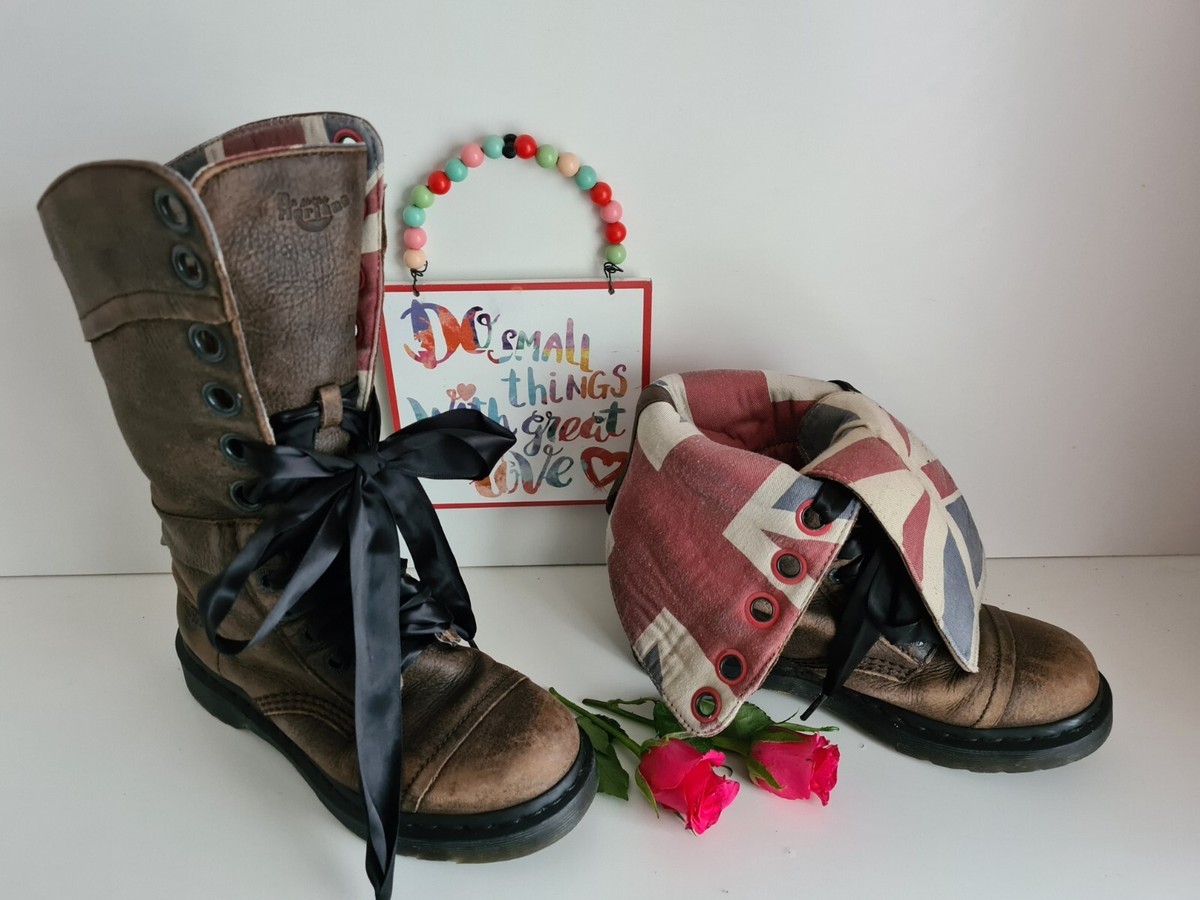 Festival Dr Martens Triumph Aimilita brown 1914 leather union jack