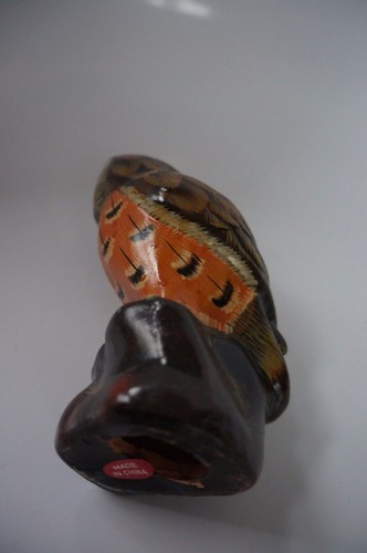 DECORATIVE HAND PAINTED? CLAY OWL FIGURINE - Picture 3 of 3