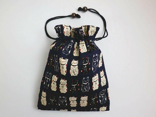 Bolso con cordón para gato Maneki Neko Beckoning azul marino HECHO EN JAPÓN TB2711 - Imagen 2 de 4