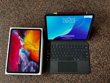 Apple iPad Pro 2nd Gen. 256GB, Wi-Fi, 11 in, Keyboard and Pencil