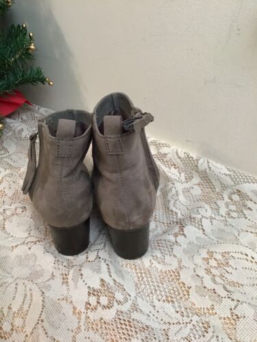 Old Navy - Ankle Boots - Womens - Size 6- Stacked Heels - Olive / Gray- 23077 - Bild 3 von 8
