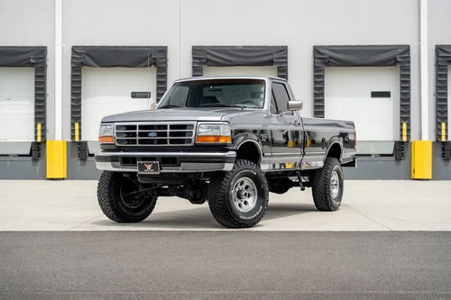 1996 Ford F-250 HD Reg Cab 133.0" WB 4WD