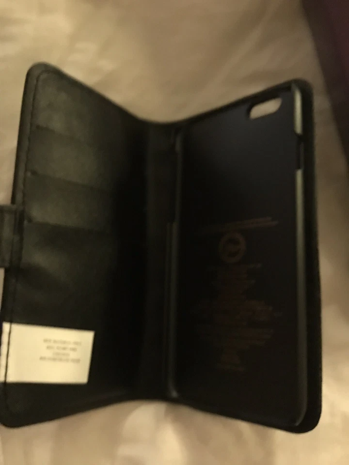 Brand New Disney DESCENDANTS IPHONE 6 Wallet Case - Image 3 of 4