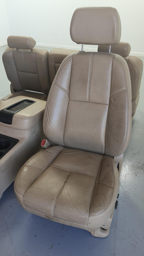 2008-2014 GMC SIERRA 2500 TAN LEATHER FRONT & REAR SEATS W/CONSOLE DRIVER - Picture 2 of 18