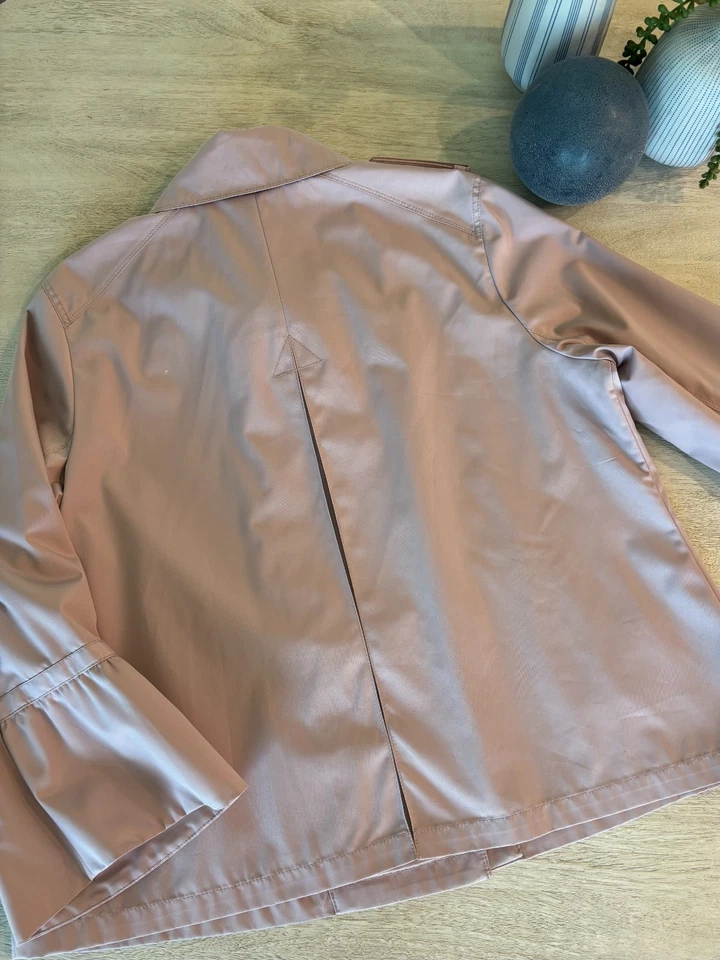 Gabardina recortada rubor para mujer BCBGenerations talla X-grande Foto 4 de 4