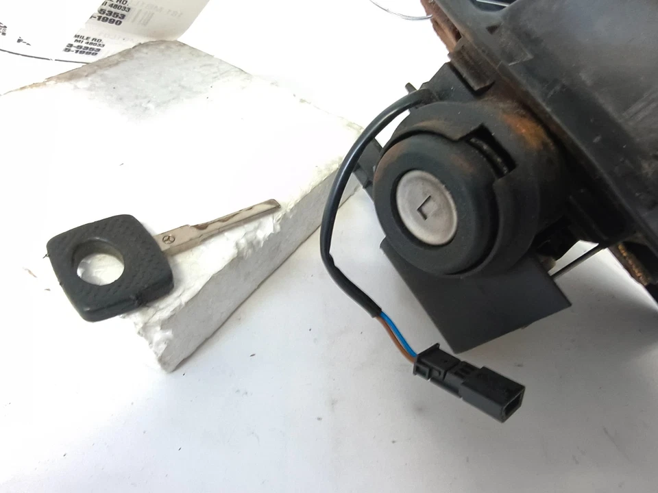 Mercedes-Benz W210 E320 1996-2003 cierre tapa maletero trasero 2088000375 OEM Foto 2 de 4