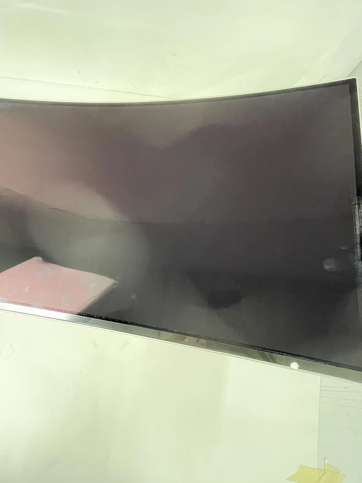 Monitor inteligente curvo para juegos Samsung 49" Odyssey serie OLED G9 (G95SC) (LEER) Foto 4 de 4