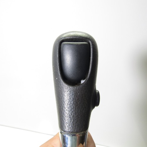 2014-2019 Nissan Rogue Shifter Knob Assembly OEM - Picture 4 of 6