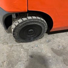 Gebraucht: Toyota 8FGCU20 Gabelstapler 2020 - usage example