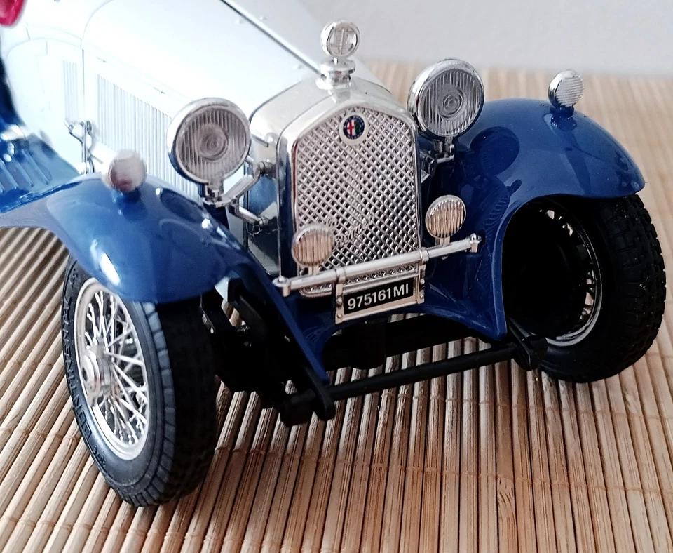 Voiture Miniature de Collection ALFA Roméo 2300 SPIDER 1932 Burago/ sans boîte - Photo 4/4