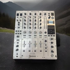 Pioneer DJM-900NXS2 White Limited Edition 4 Channel Pro Mixer 900 NXS2, Nexus 2!