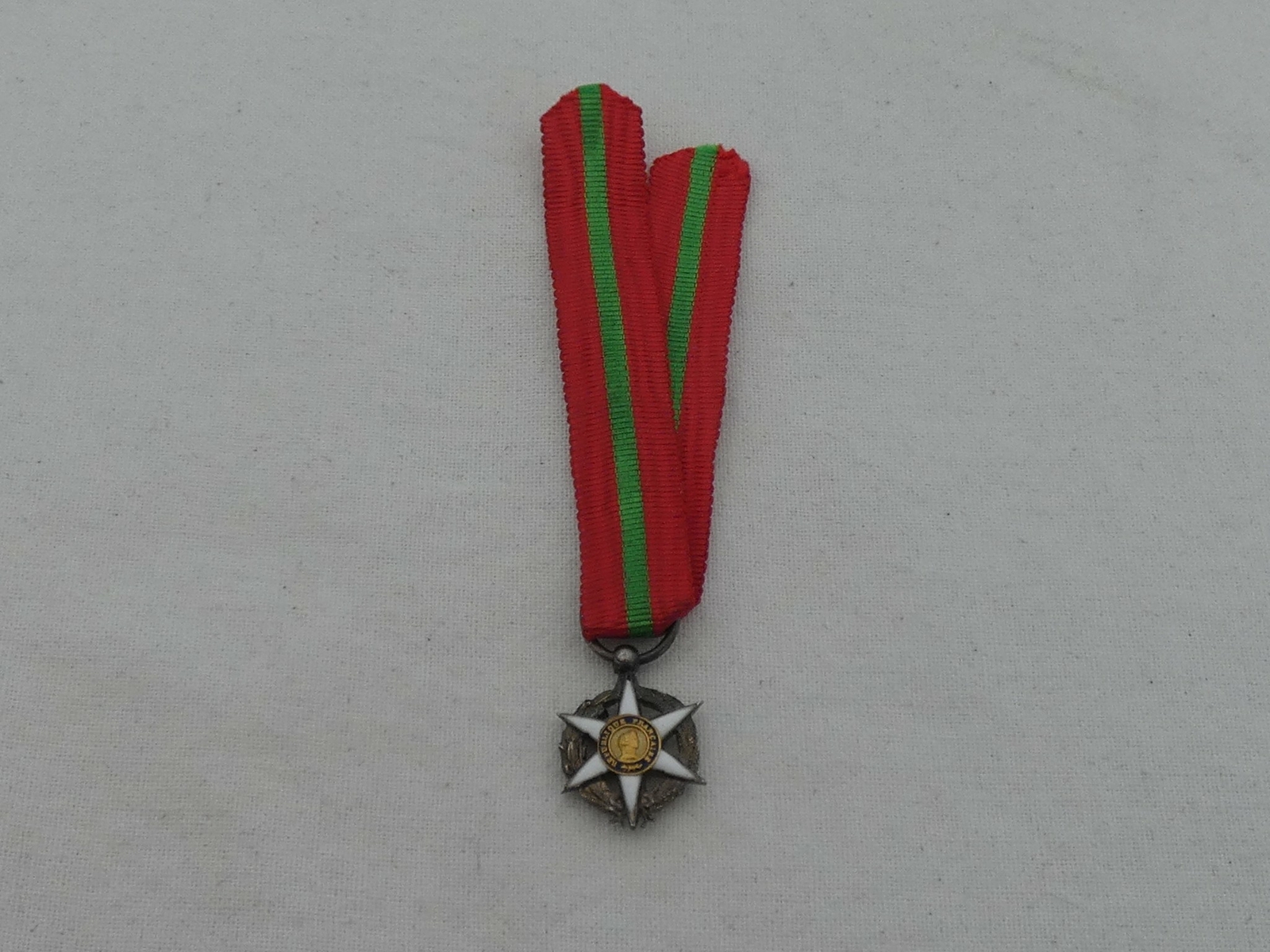 Picture 1 of 5