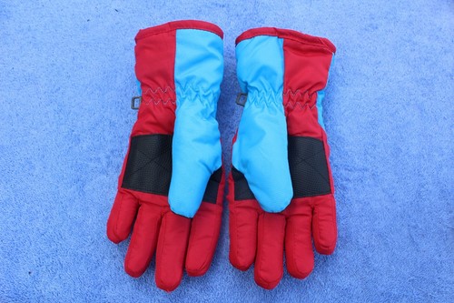 SONIC the HEDGEHOG Hat/Beanie & Gloves Set NEW - Picture 4 of 5