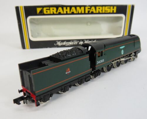 N Gauge Farish 1525 Battle Of Britain Class Hurricane 34065 BR Green Loco - Picture 2 of 6