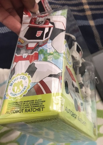 Transformers RID Warrior Class Deluxe Autobot Ratchet MOSC Rare - Picture 3 of 9
