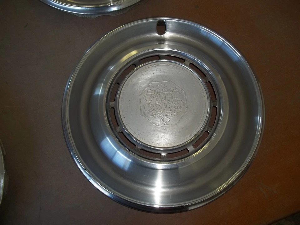 Pontiac Grand Prix 1975 75 1976 76 tapacubos llanta tapacubos 15" OEM 5040 4 Foto 3 de 4