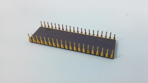 Chip ceramica vintage AM9555DC 7748DP DIP 40 pin placcato oro collezione rara - Foto 2 di 4