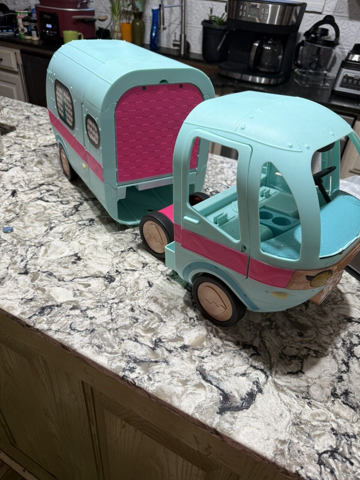 Picture 5 of 24